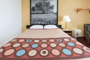 Super 8 Hotel