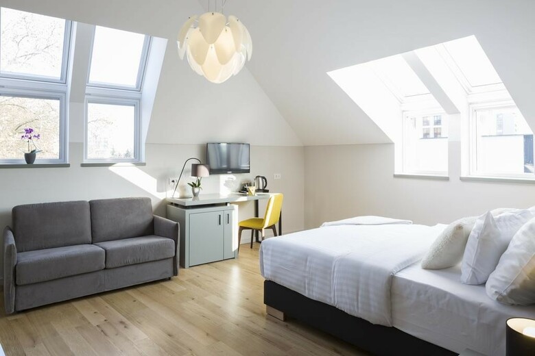 Livris Hotel