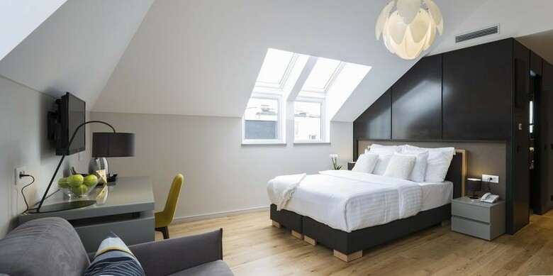 Livris Hotel