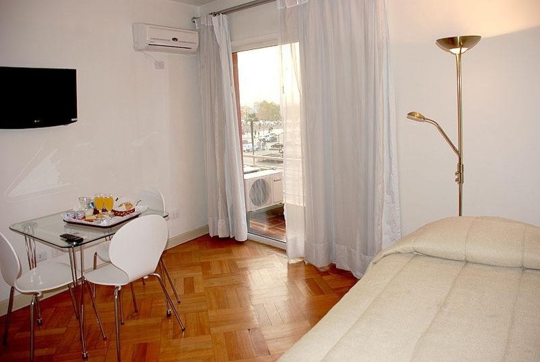 Ah Hotel
