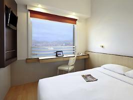 Hotel Ibis North Point