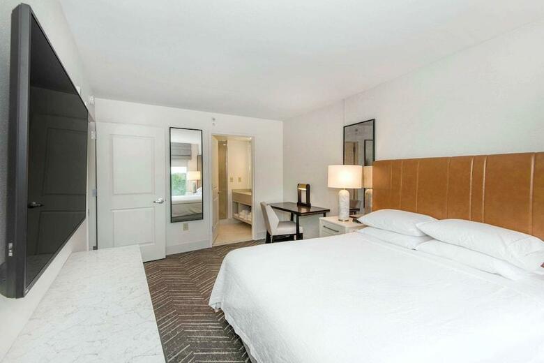 Hotel Embassy Suites, Raleigh-durham Airport/brier Creek