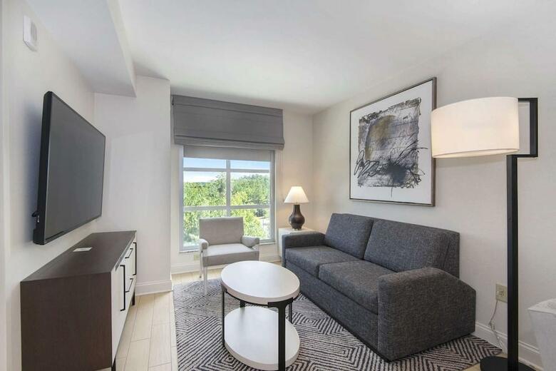 Hotel Embassy Suites, Raleigh-durham Airport/brier Creek