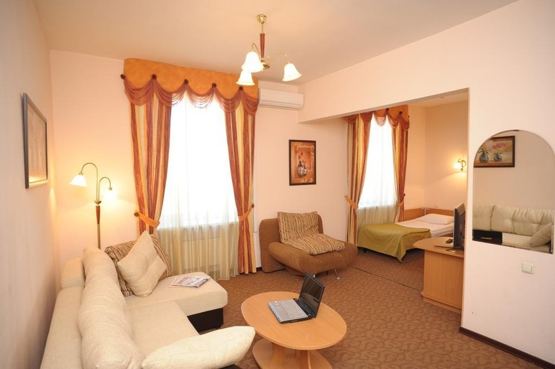 Tourist Hotel