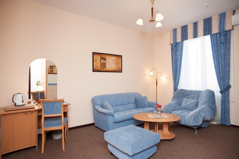 Tourist Hotel