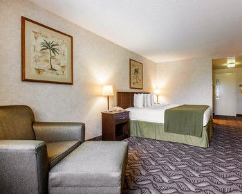 Hotel Quality Inn & Suites Montebello