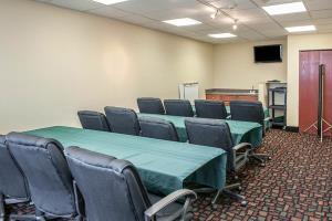 Hotel Quality Inn & Suites