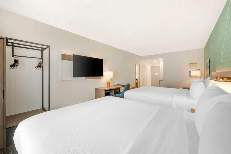 Hotel Comfort Suites