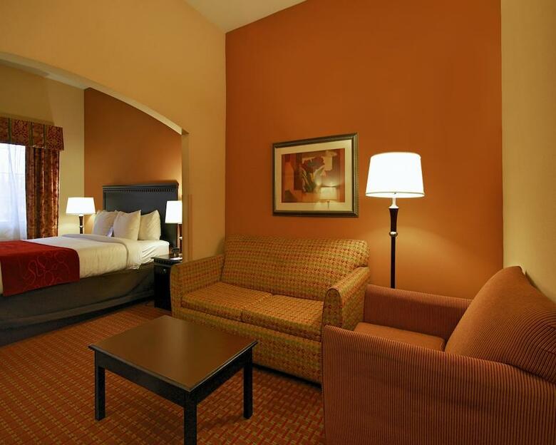 Hotel Comfort Suites