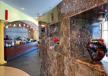 Hotel Comfort Suites