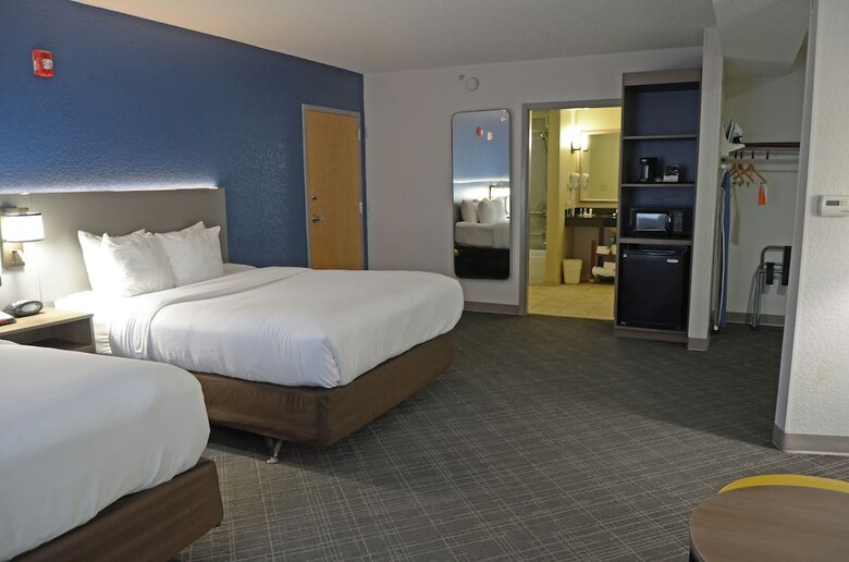 Hotel Comfort Suites