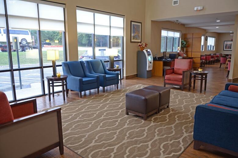 Hotel Comfort Suites
