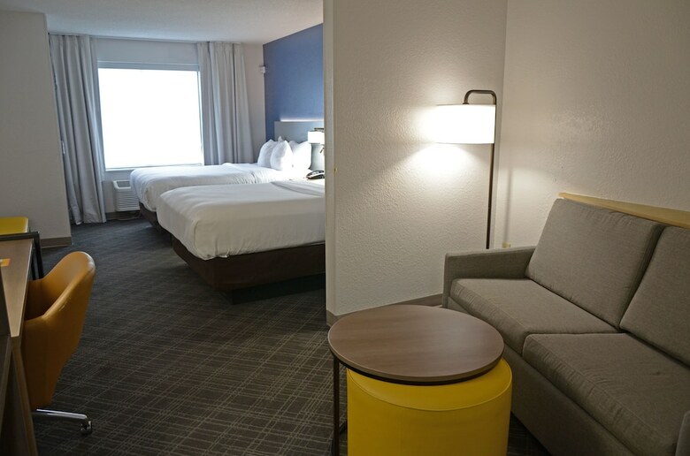 Hotel Comfort Suites