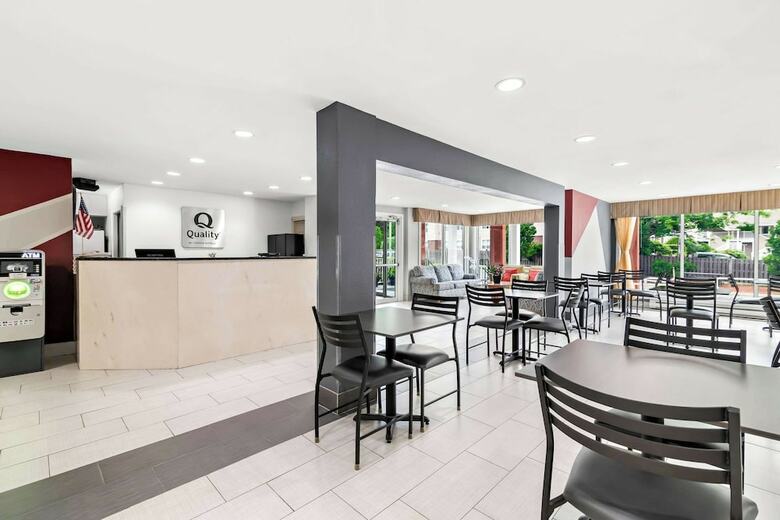 Hotel Comfort Inn