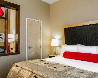 Hotel Cambria Suites