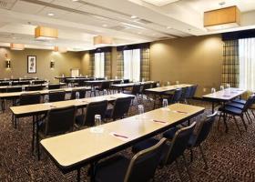 Hotel Cambria Suites