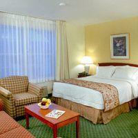 Hotel Towneplace Suites By Marriott Detroit Dearborn