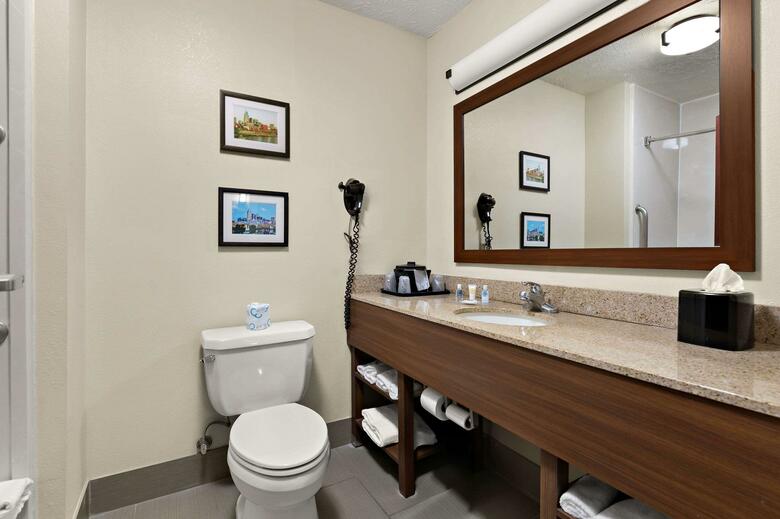 Hotel Comfort Suites Nashville