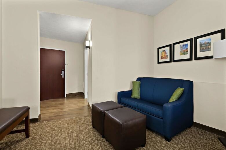 Hotel Comfort Suites Nashville
