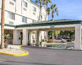 Hotel Comfort Suites At Metro Center