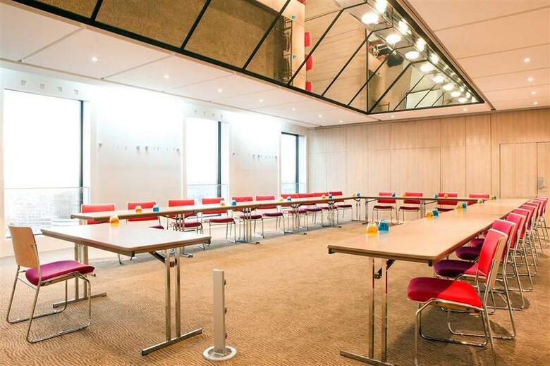 Hotel Novotel Paris La Defense