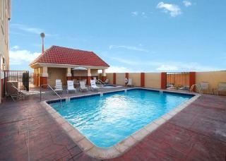 Hotel Comfort Suites