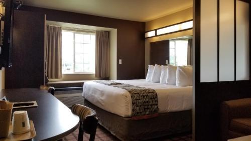Hotel Microtel Inns & Suites