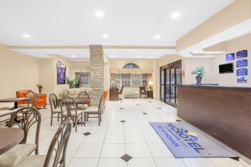 Hotel Microtel Inns & Suites