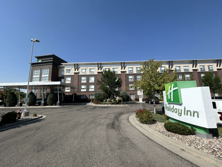 Hotel Cambria Suites
