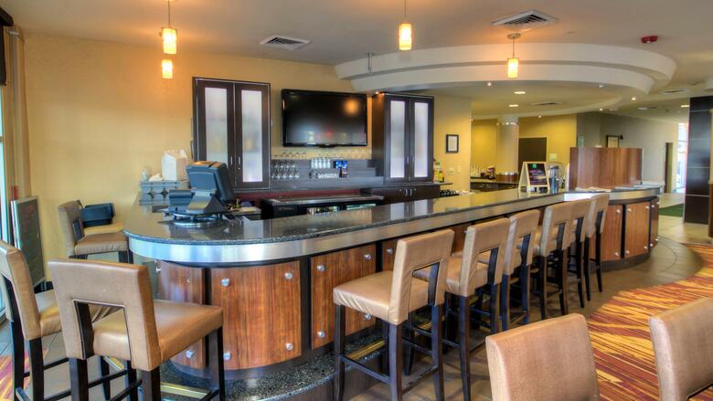 Hotel Cambria Suites
