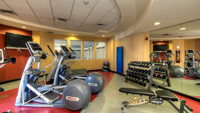 Hotel Cambria Suites