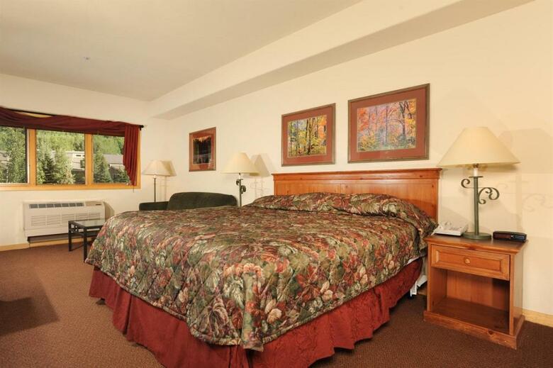 Hotel Gateway Mountain Lodge