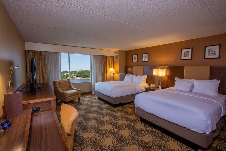 Doubletree Hotel Bay City - Riverfront