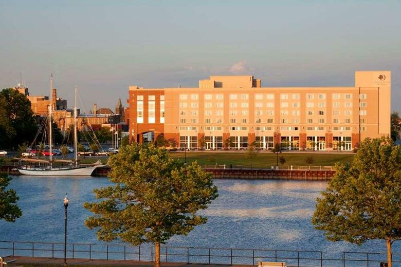 Doubletree Hotel Bay City - Riverfront