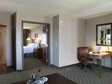Doubletree Hotel Bay City - Riverfront