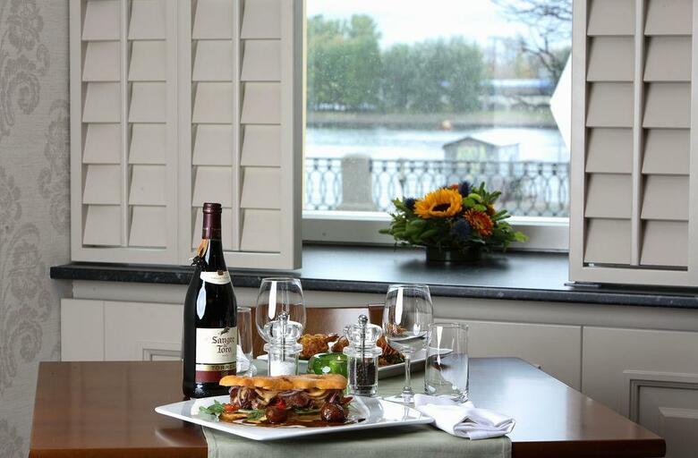 Hotel Courtyard By Marriott St. Petersburg Vasilievsky