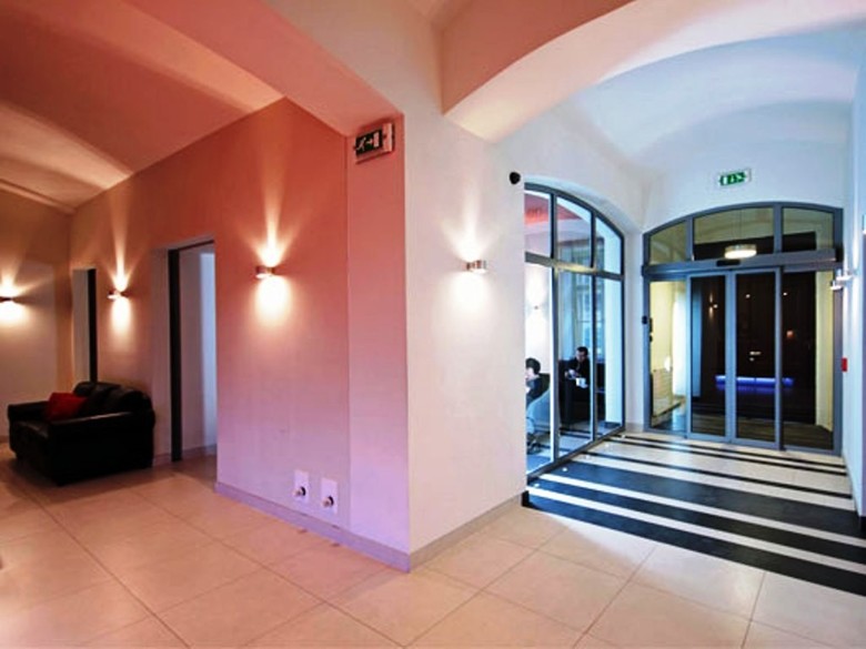 Hotel Red&blue Design