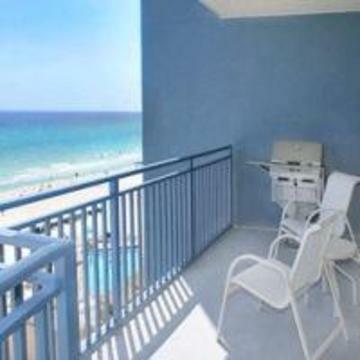 Hotel Sterling Breeze