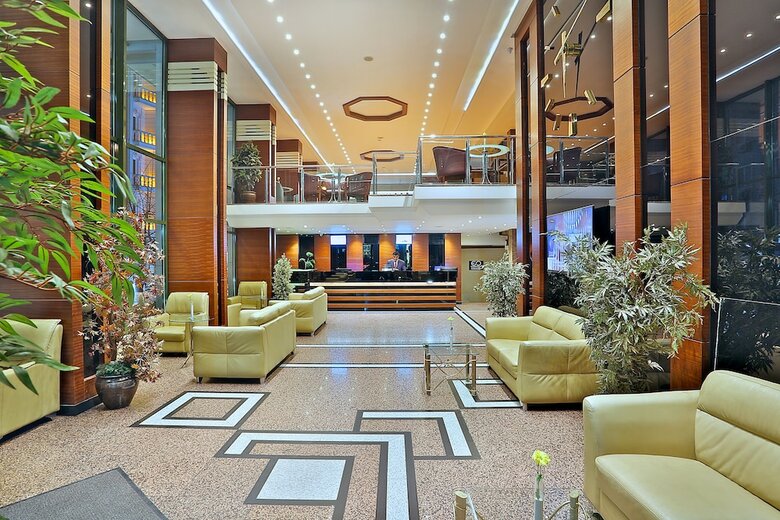 Grand Madrid Hotel