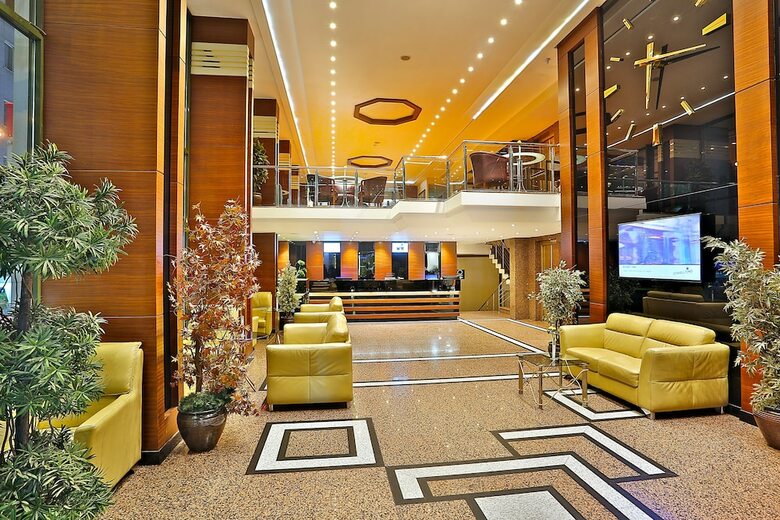Grand Madrid Hotel
