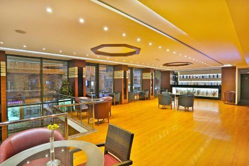 Grand Madrid Hotel
