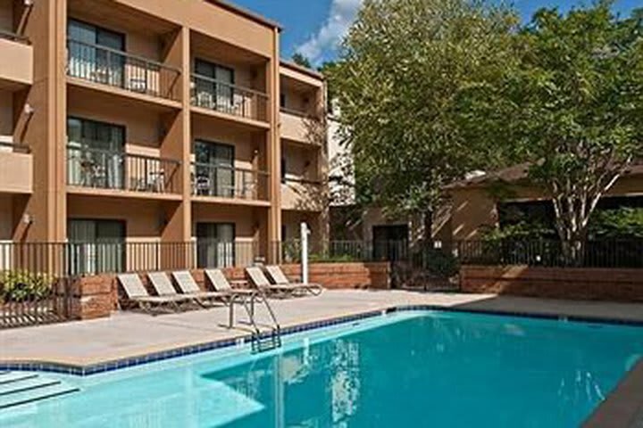 Hotel Courtyard Charlotte Arrowood