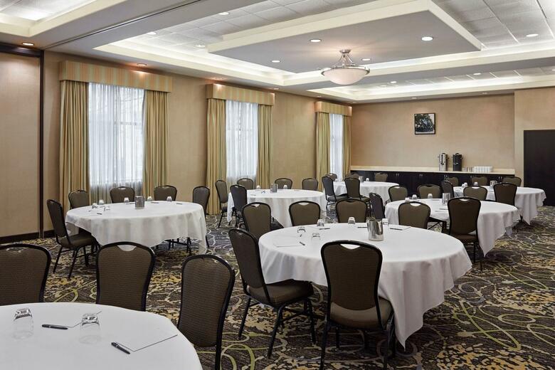 Hotel Delta Guelph