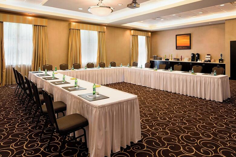Hotel Delta Guelph