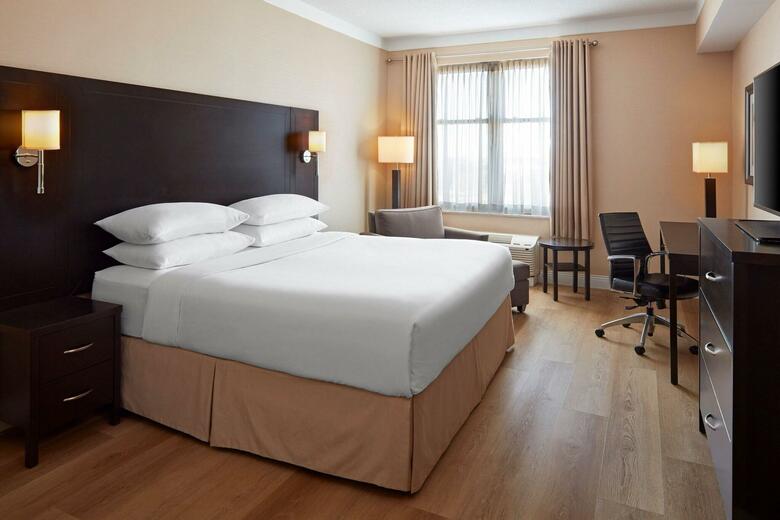 Hotel Delta Guelph