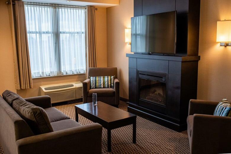 Hotel Delta Guelph