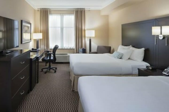 Hotel Delta Guelph