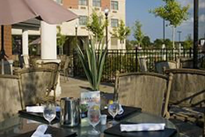 Hotel Delta Guelph