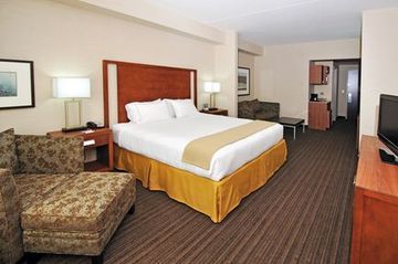 Holiday Inn Express Hotel & Suites Vaughan-southwest