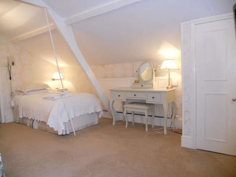 Hostal Bentley Tower Hotel